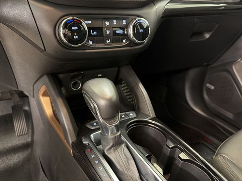 Used 2023 Chevrolet TrailBlazer ACTIV w/ Sun and Liftgate Package FWD image 19