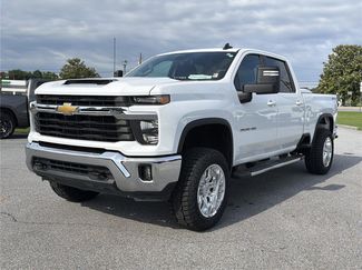 Used 2025 Chevrolet Silverado 2500 LT w/ Convenience Package AWD/4WD video 2