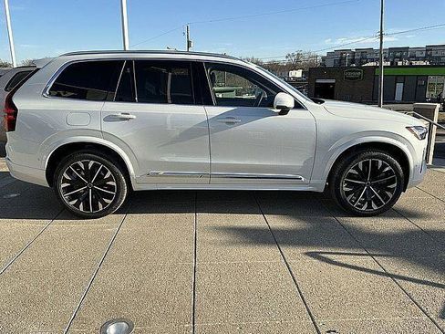 New 2026 Volvo XC90 T8 Plus w/ Protection Package Premier AWD/4WD image 7
