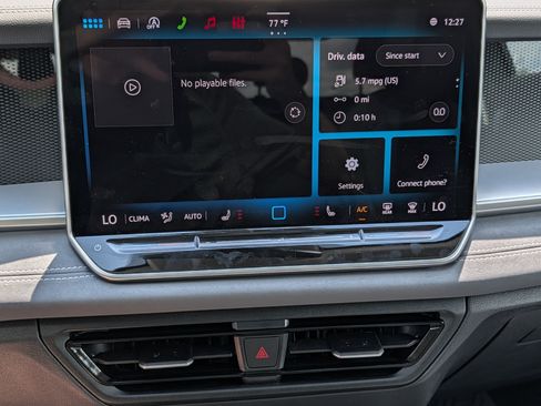 Certified 2026 Volkswagen Tiguan SE AWD/4WD image 23