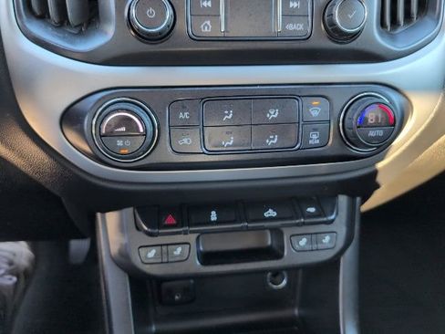 Certified 2021 Chevrolet Colorado LT w/ LT Convenience Package image 21