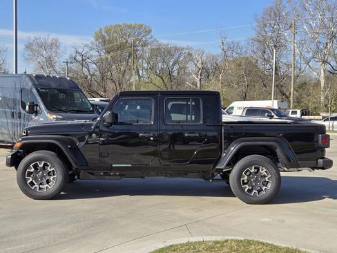 New 2026 Jeep Gladiator Sport AWD/4WD image 2