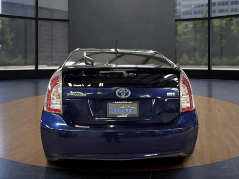 Used 2015 Toyota Prius Two image 8