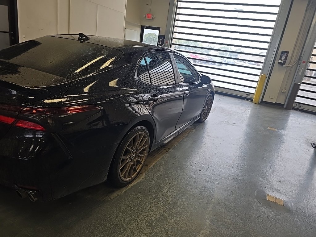 Used 2023 Toyota Camry SE FWD image 4