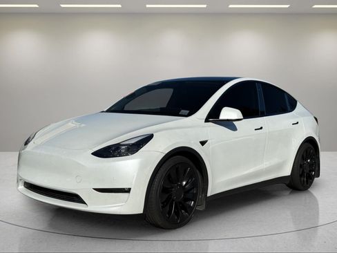 Used 2022 Tesla Model Y Performance AWD/4WD image 1