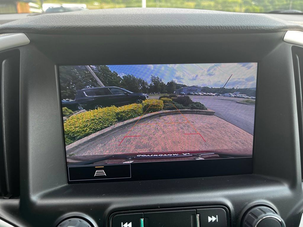 Used 2023 GMC Terrain SLT AWD/4WD image 18