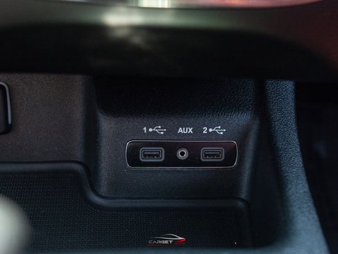 Used 2018 Dodge Durango SRT w/ Technology Group AWD/4WD image 36
