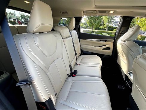 Certified 2025 INFINITI QX60 Luxe image 32