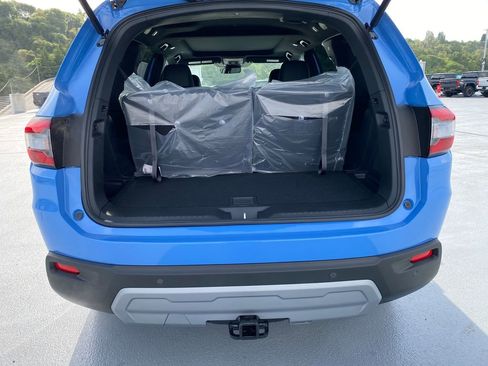 New 2025 Honda Pilot TrailSport image 12