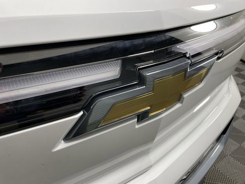 New 2025 Chevrolet Silverado EV LT image 91