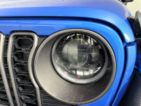 Used 2024 Jeep Gladiator Rubicon image 25