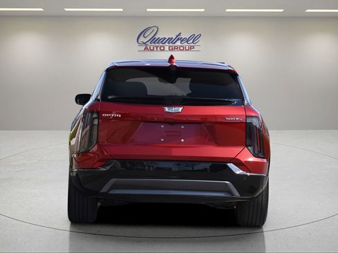 Certified 2025 Cadillac Optiq Sport 2 w/ LPO, Floor Liner Package AWD/4WD image 5