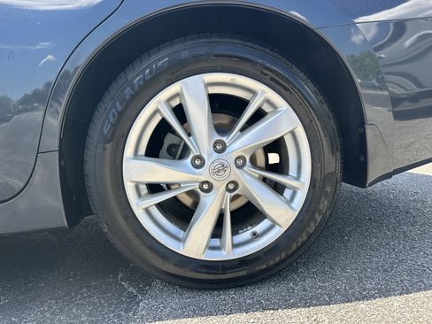 Used 2014 Nissan Altima 2.5 SL w/ Moonroof Package image 19