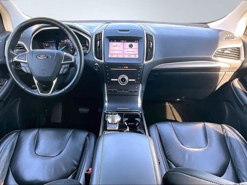 Used 2019 Ford Edge Titanium image 7