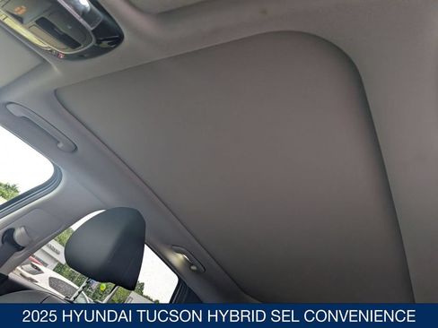 Certified 2025 Hyundai Tucson SEL AWD/4WD image 16