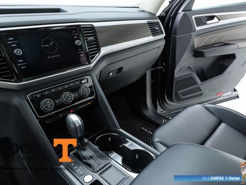 Used 2022 Volkswagen Atlas SE w/ Panoramic Sunroof Package FWD image 62