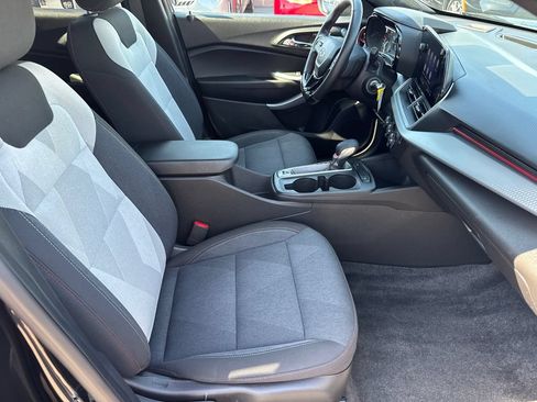 Used 2024 Chevrolet Trax RS w/ Driver Confidence Package FWD image 15