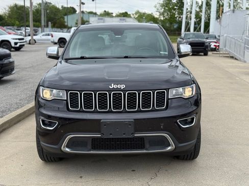 Used 2018 Jeep Grand Cherokee Limited AWD/4WD image 3