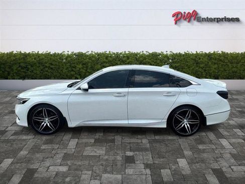 Used 2021 Honda Accord Touring image 4