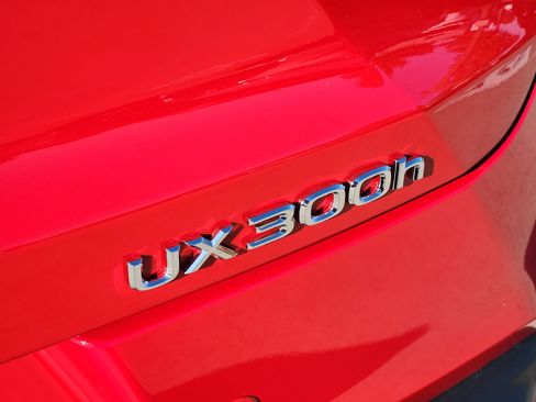 New 2025 Lexus UX 300h FWD image 7
