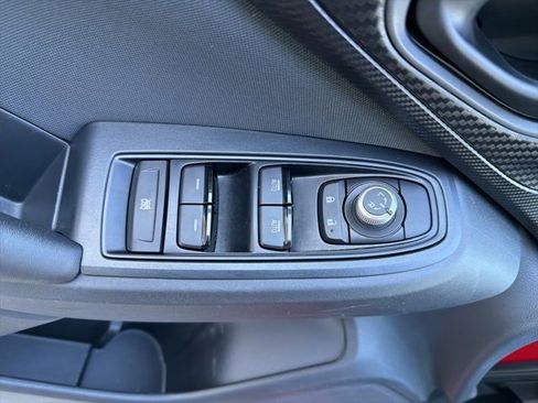 Used 2021 Subaru Crosstrek 2.0i Premium w/ Moonroof Package image 36