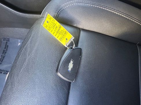 Used 2023 Chevrolet Suburban LT image 44