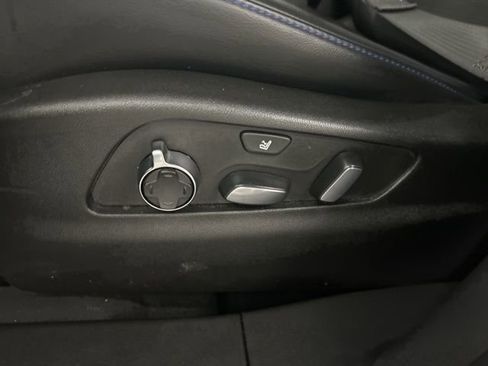 Used 2024 Cadillac XT4 Sport image 10