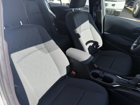Used 2025 Toyota Corolla LE image 19