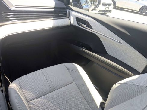 Used 2026 Toyota Camry XLE FWD image 16