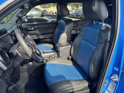 Used 2021 Toyota Tacoma TRD Sport w/ Technology Package RWD image 26