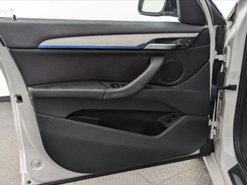Used 2017 BMW X1 xDrive28i image 13