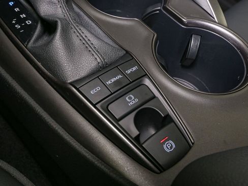 Certified 2024 Toyota Camry SE AWD/4WD image 30