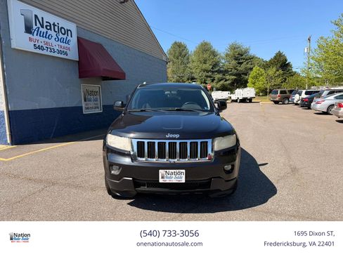 Used 2011 Jeep Grand Cherokee Laredo AWD/4WD image 2