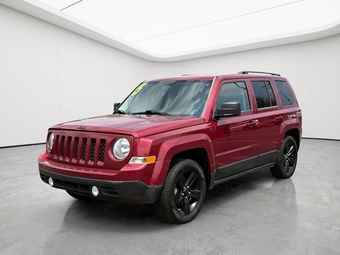 Used 2015 Jeep Patriot Sport w/ Power Value Group FWD image 3