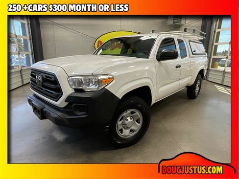 Used 2019 Toyota Tacoma SR image 1