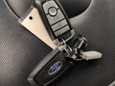 Used 2022 Ford Edge Titanium w/ Equipment Group 301A image 46