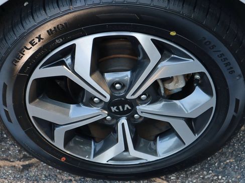 Used 2021 Kia Forte LXS FWD image 31