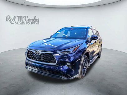 Used 2025 Toyota Highlander XLE