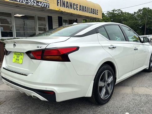 Used 2019 Nissan Altima 2.5 SV FWD image 3