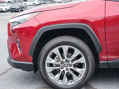 Used 2024 Toyota RAV4 XLE Premium image 6