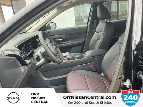 New 2026 Nissan Kicks SR FWD image 17