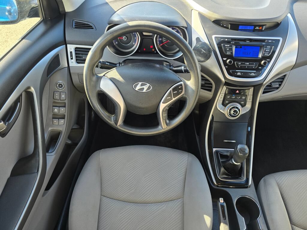 Used 2013 Hyundai Elantra GLS FWD image 2