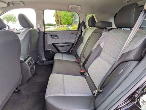Used 2023 Nissan Rogue SV FWD image 15