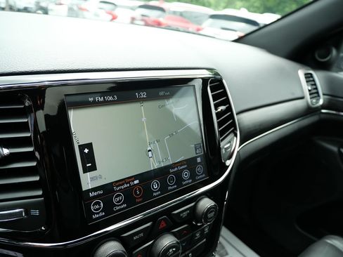 Used 2020 Jeep Grand Cherokee Limited w/ Premium Lighting Group AWD/4WD image 14