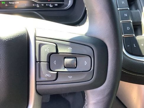 Used 2022 GMC Yukon XL SLT w/ SLT Premium Package AWD/4WD image 32