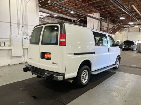 Used 2019 GMC Savana 2500 w/ Driver Convenience Package RWD image 7