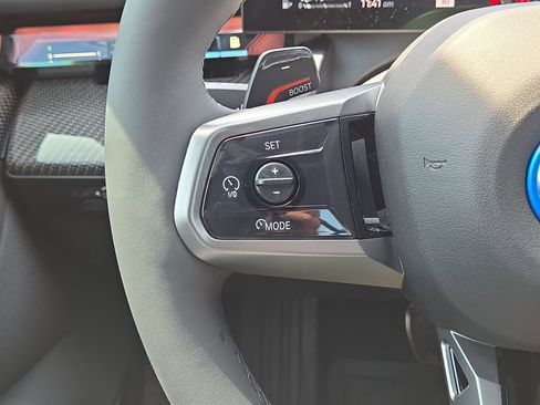 New 2026 BMW 550e xDrive image 21