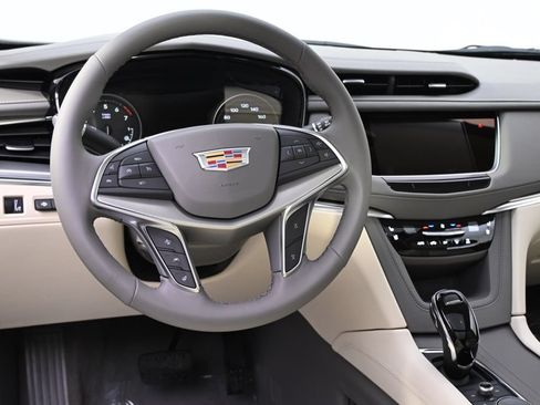 New 2026 Cadillac XT5 Premium Luxury w/ Driver Assist Package AWD/4WD image 12