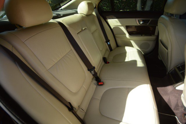 Used 2010 Jaguar XF Supercharged RWD image 37