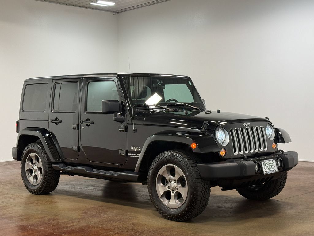 Used 2018 Jeep Wrangler Unlimited Sahara AWD/4WD image 22
